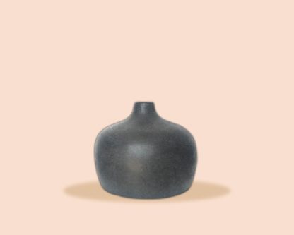 Keisha Vase
